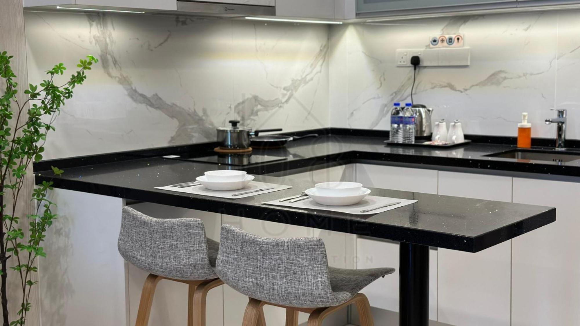 Societe 108 Hartamas Mont Kiara 2-6pax Apartemen Kuala Lumpur